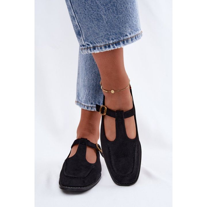 Juodi moteriški pusbačiai su dirželiu Bonnia iš dirbtinės zomšos