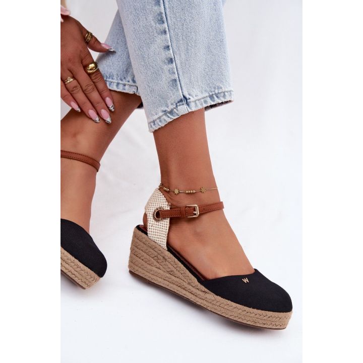 Juodos espadrilės basutės ant platformos Wrangler