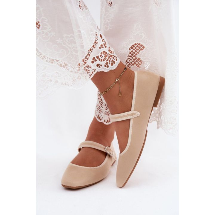 Balerinos iš odos imitacijos su sagtimi Step in style