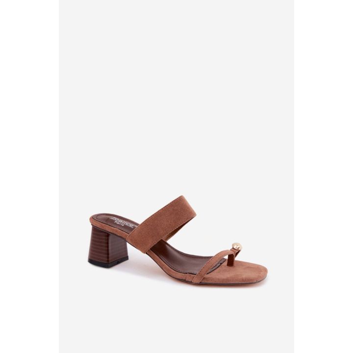 Zomšos imitacijos basutės su kulnu Step in style