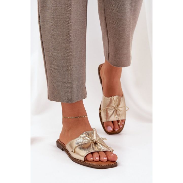 Odos imitacijos moteriškos šlepetės su kaspinu Step in style