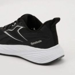 Moteriški sportbačiai Reebok Verse, juodi