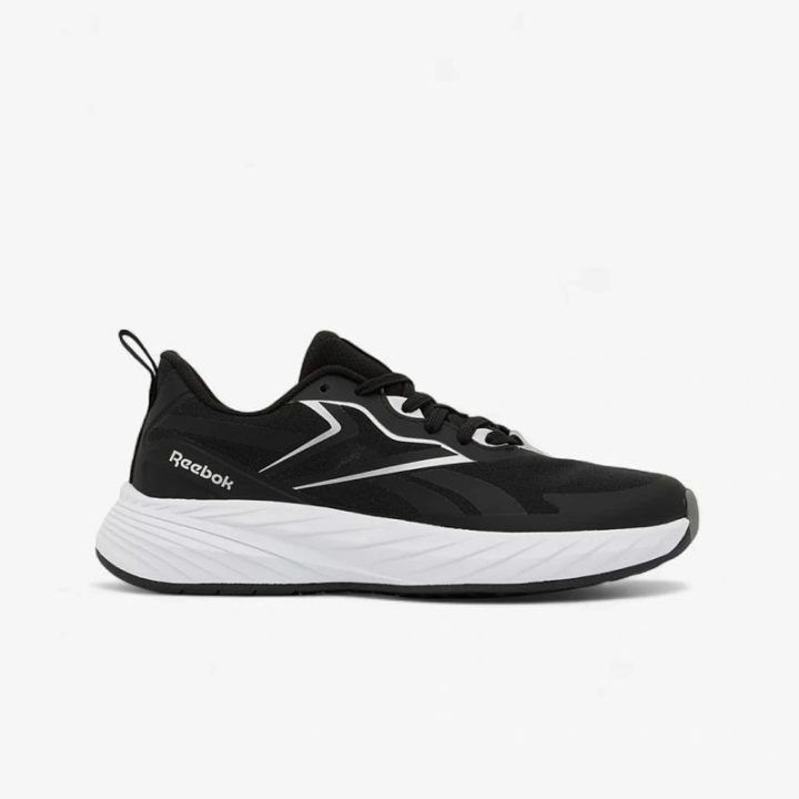 Moteriški sportbačiai Reebok Verse, juodi