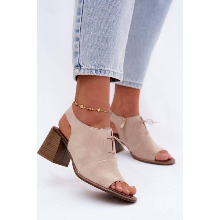 Aukštakulnės basutės su raišteliais Step in style
