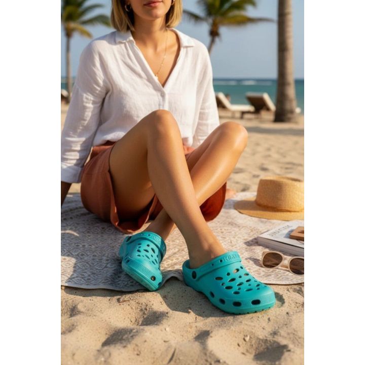 Moteriškos putplasčio klumpės, turkio spalvos