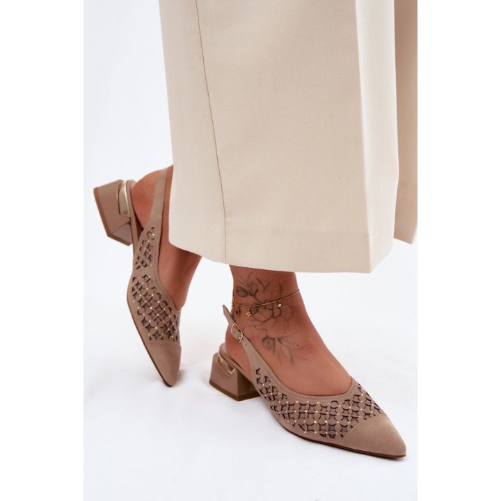 Aukštakulnės basutės su ažūriniu viršumi Step in style