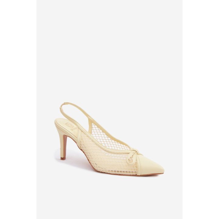 Aukštakulnės basutės su tinklelio intarpais ir kaspinu Step in style