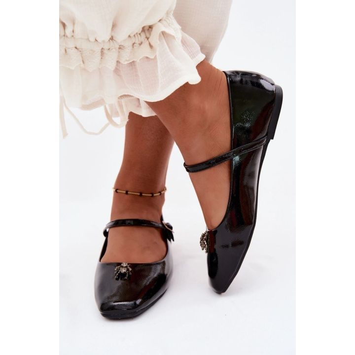 Juodos balerinos su sagtimi Step in style