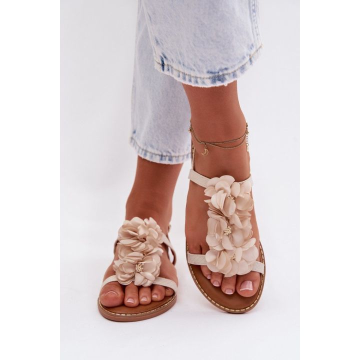 Smėlio spalvos basutės su gėlėmis Step in style