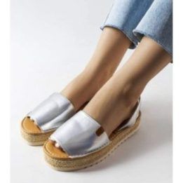 Moteriškos sidabro spalvos espadrilės ant platformos Sadbera