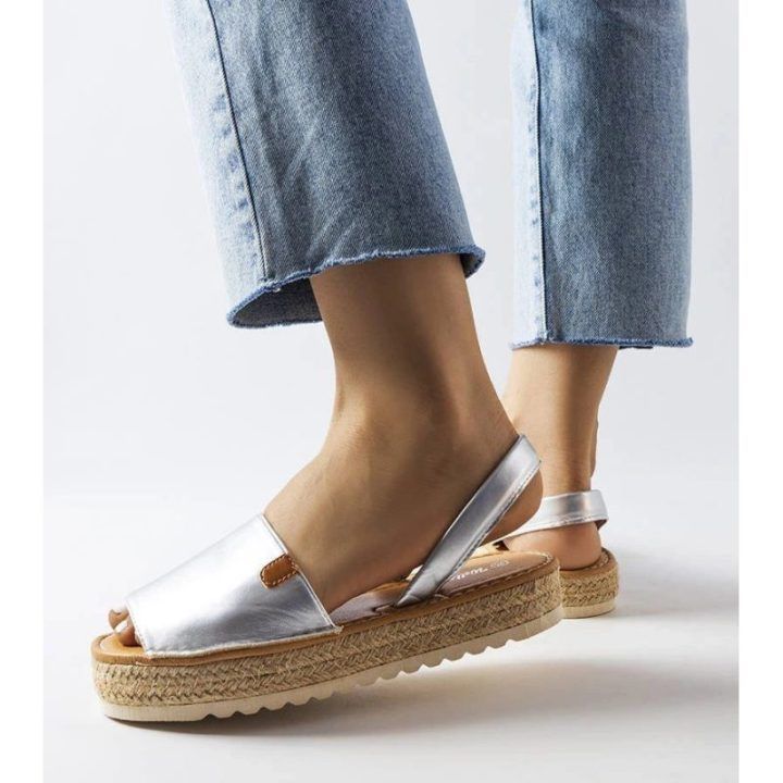 Moteriškos sidabro spalvos espadrilės ant platformos Sadbera
