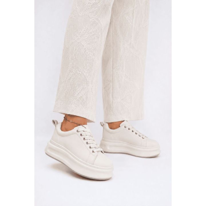 Moteriški odiniai sportbačiai su platforma GOE, balti