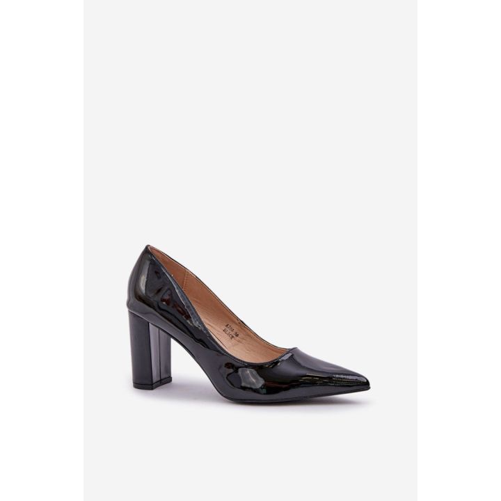 Juodi aukštakulniai bateliai su blokiniu kulnu Step in style