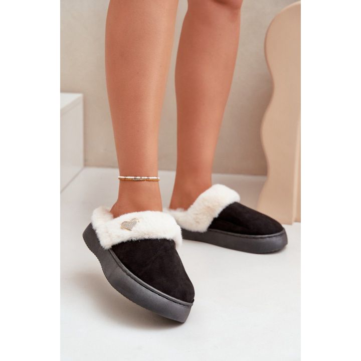 Moteriškos šlepetės su platforma ir širdelės detale Step in style