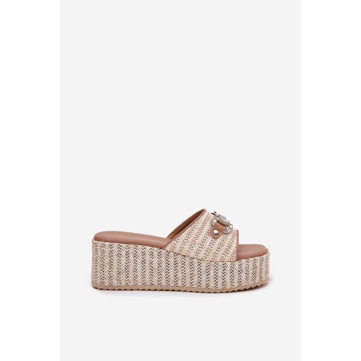 Smėlio spalvos basutės su platforma Step in style