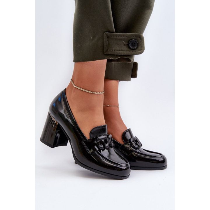 Juodi aukštakulniai bateliai su sagtimi Step in style