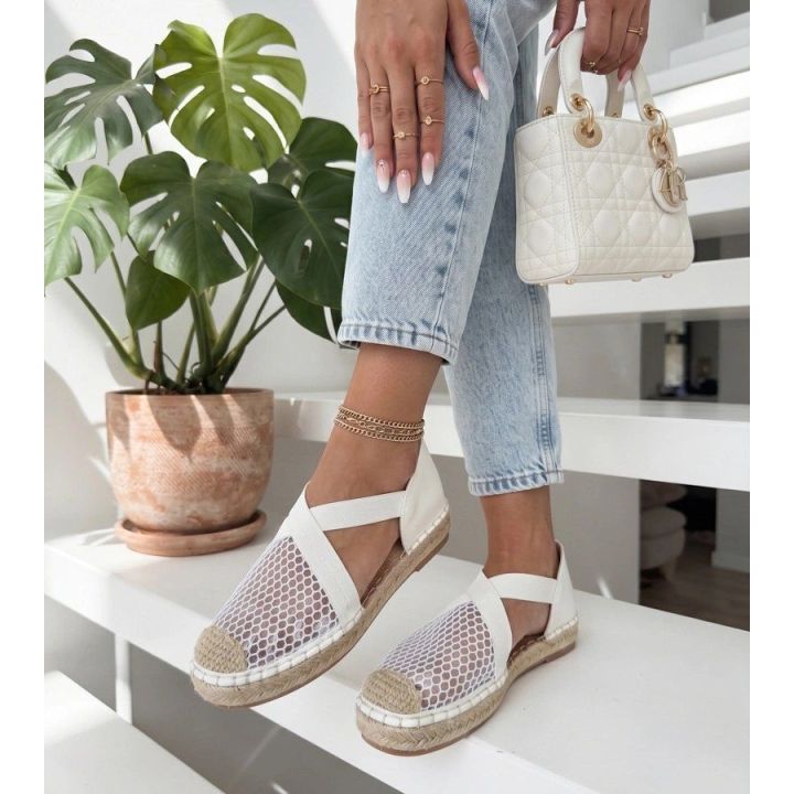Smėlio spalvos espadrilės ant platformos