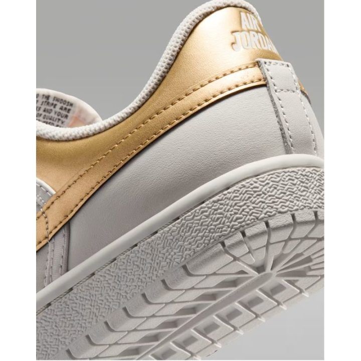 Moteriški laisvalaikio batai Nike Air Jordan Skyline Low LE, balti