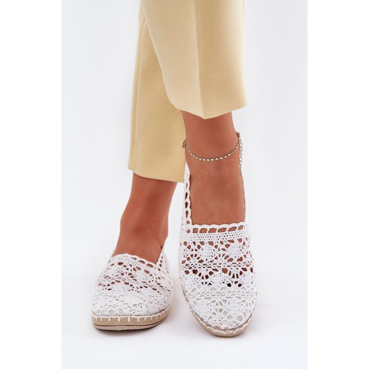 Balto spalvos espadrilės Step in style