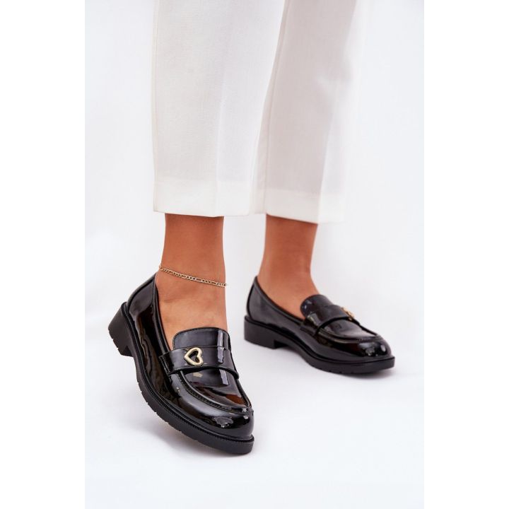 Juodi mokasinai su širdelės detale Step in style