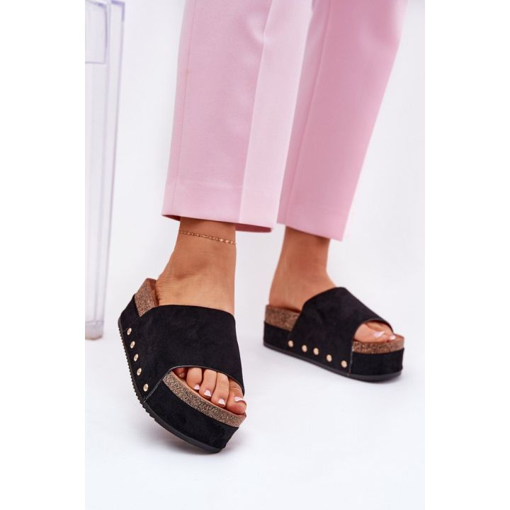 Juodos zomšos imitacijos basutės su platforma ir kniedėmis Step in style