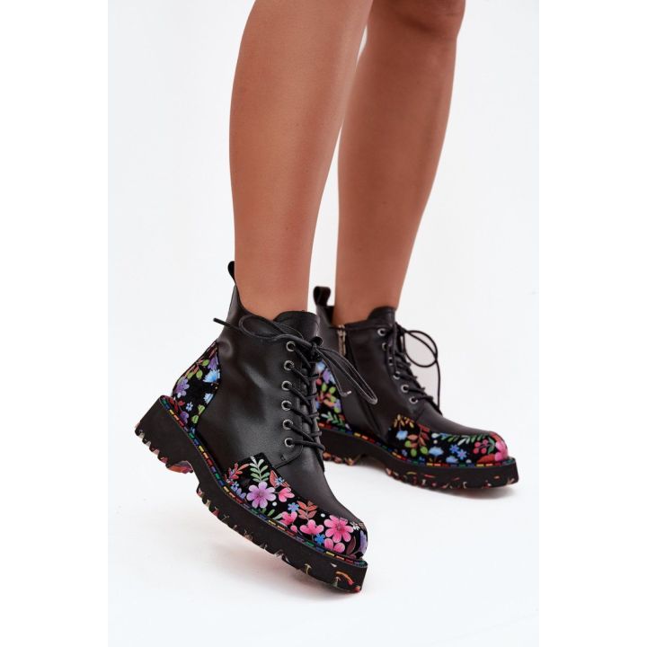 Aulinukai su gėlėtu raštu Step in style