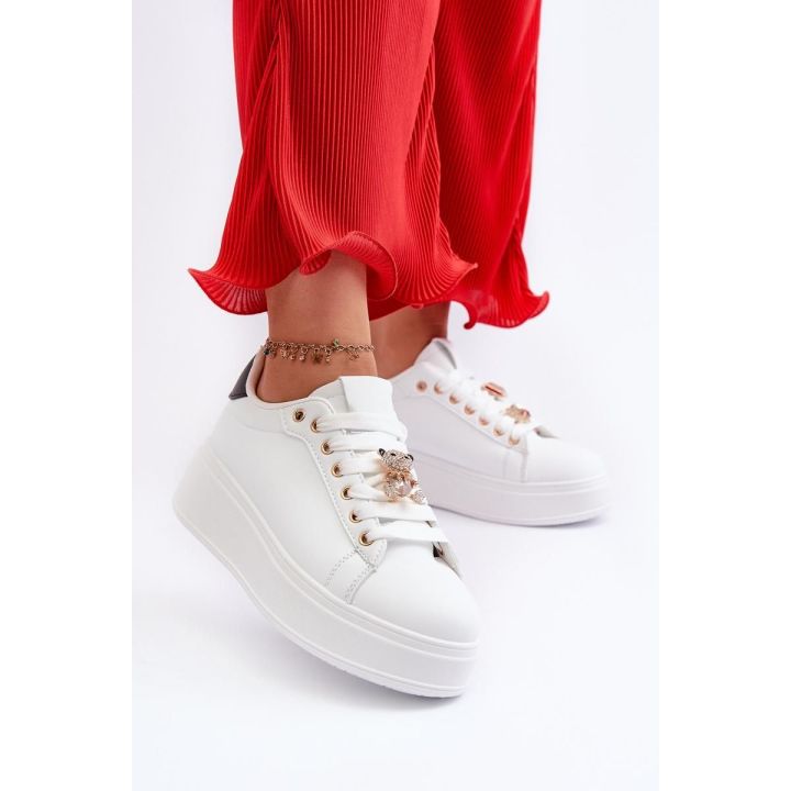 Balti sportbačiai su platforma Step in style