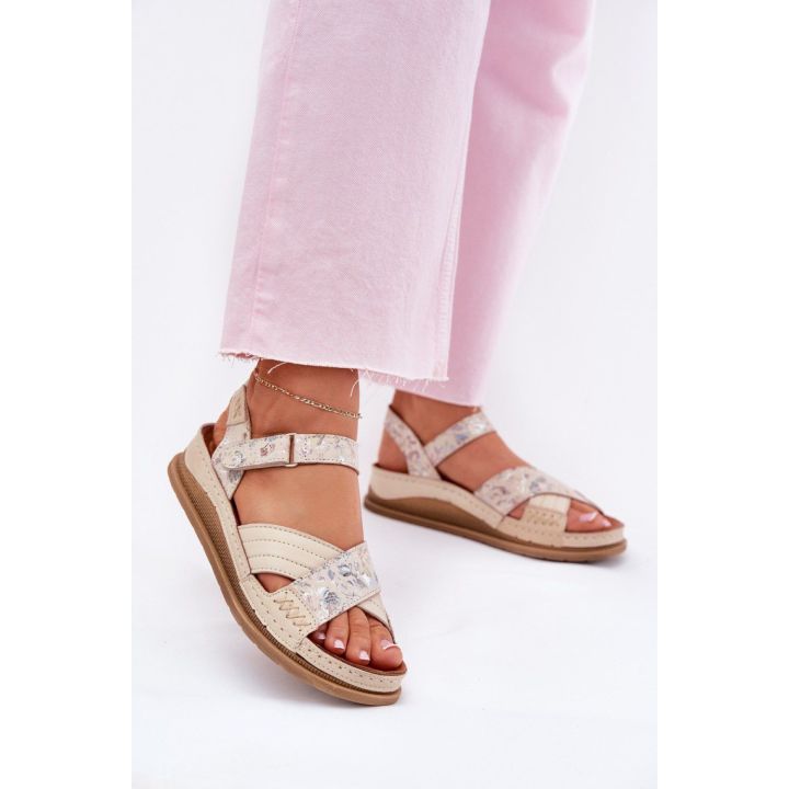 Smėlio spalvos basutės su platforma Step in style