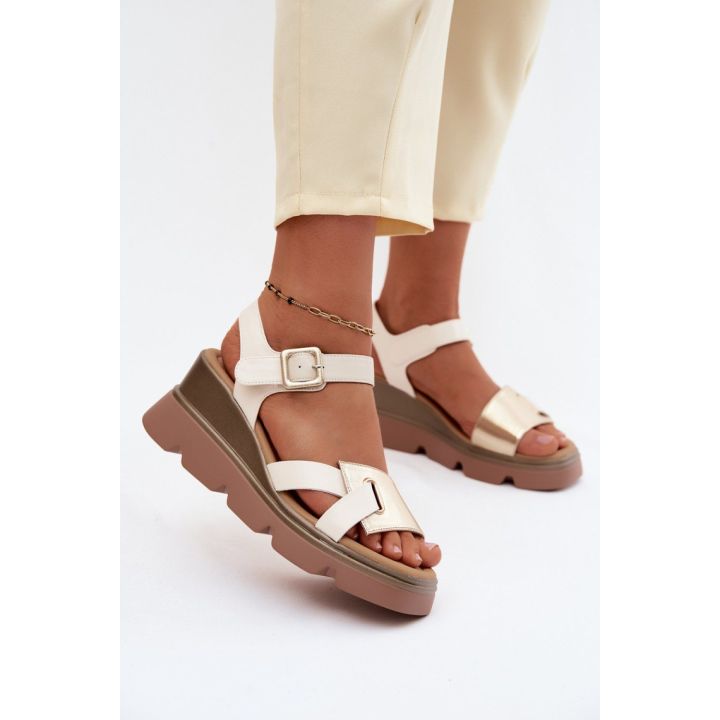 Smėlio spalvos basutės su kulnu Step in style