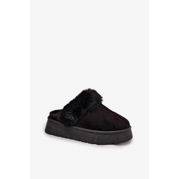 Juodos moteriškos šlepetės su platforma Step in style