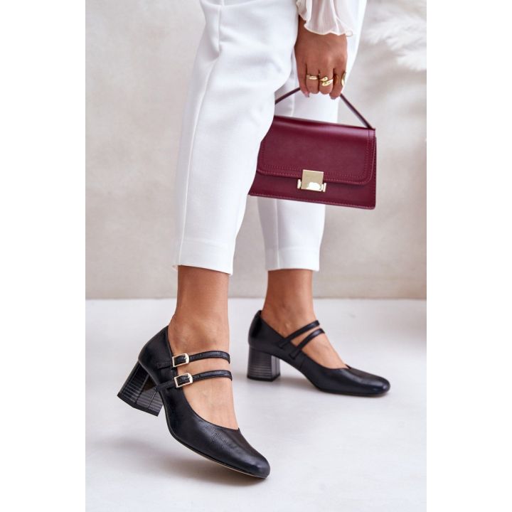 Juodi aukštakulniai bateliai su dirželiais Step in style