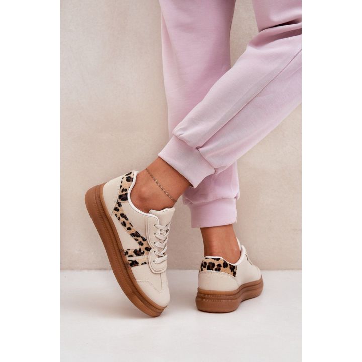 Moteriški sportbačiai su leopardo rašto detalėmis Step in style
