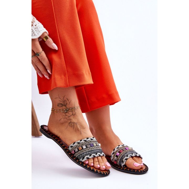 Raštuotos moteriškos šlepetės Step in style