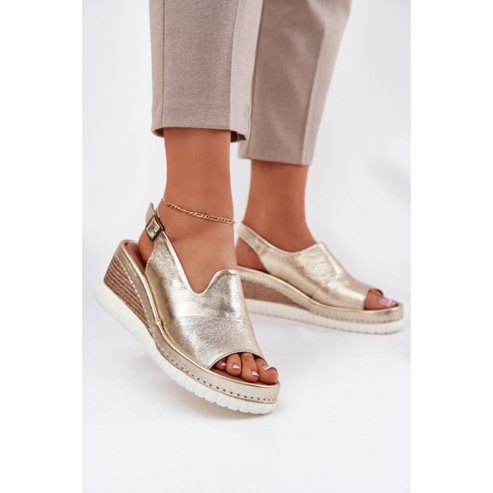 Aukso spalvos aukštakulnės basutės Step in style