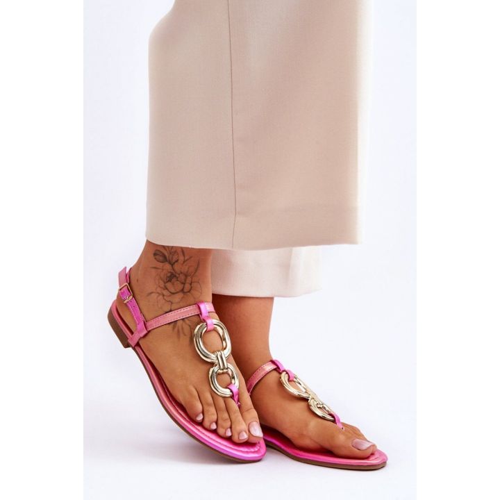 Rausvos basutės su dekoratyvine grandinėle Step in style