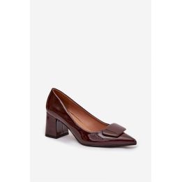 Bordo spalvos aukštakulniai bateliai su dekoratyvine detale Step in style