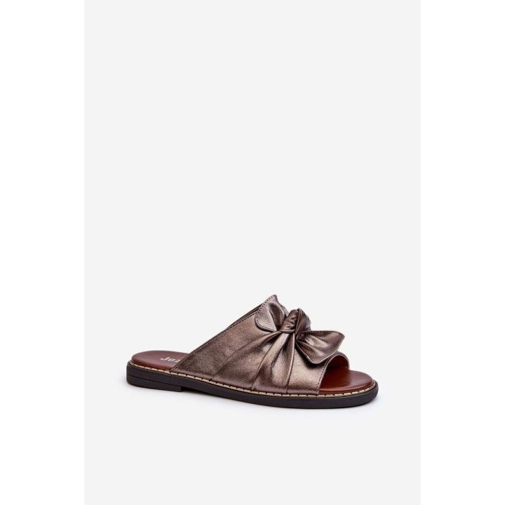 Sidabrinės basutės su dekoratyviniu kaspinu Step in style