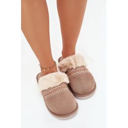 Jaujinės šlepetės su siuvinėjimu Step in style