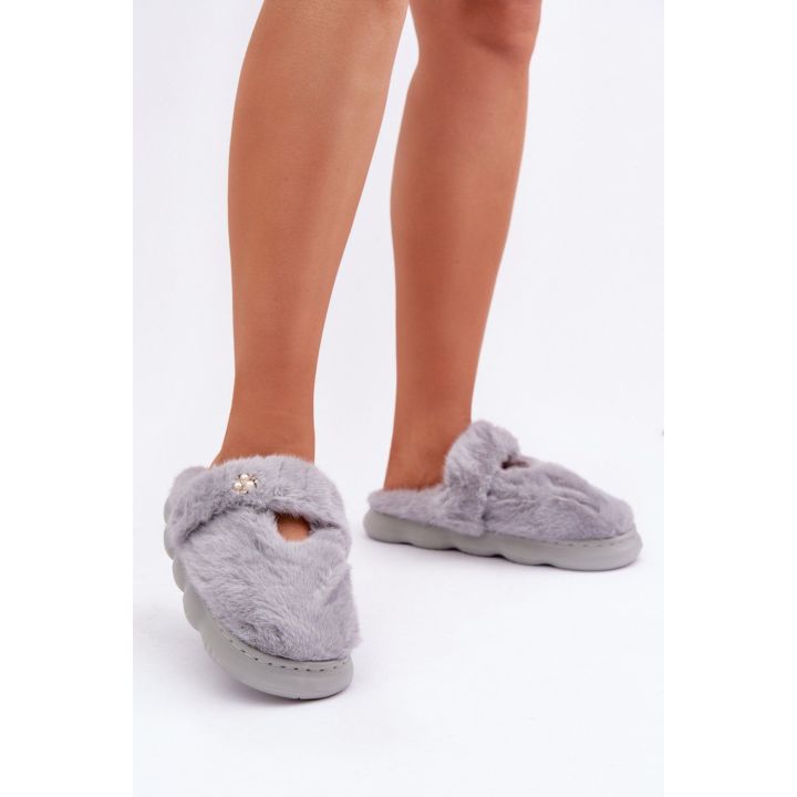 Moteriškos šlepetės su kailiu Step in style