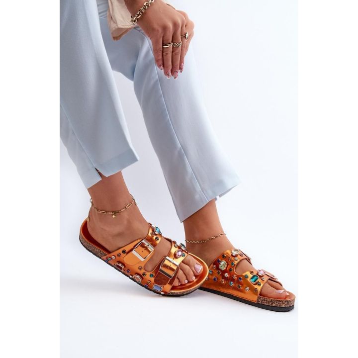 Moteriškos basutės su dekoratyviniais akmenėliais Step in style