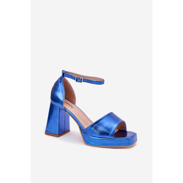 Mėlynos basutės su kulnu Step in style