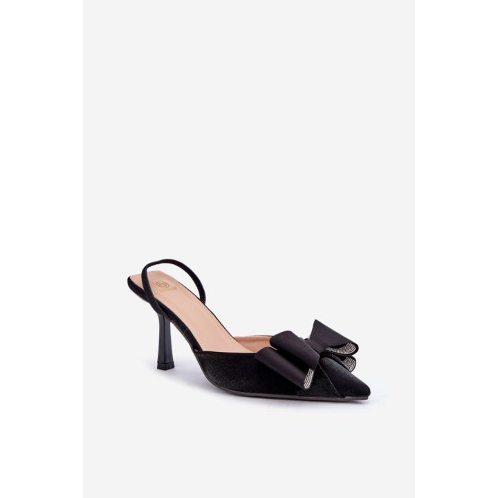 Juodi aukštakulniai bateliai su kaspinu Step in style