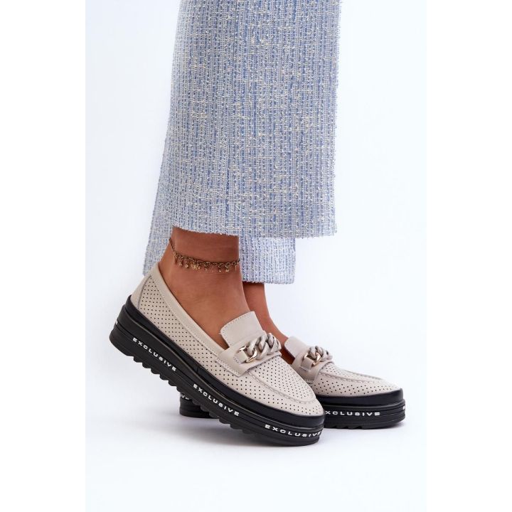 Mokasinai su grandinėlės detale Step in style