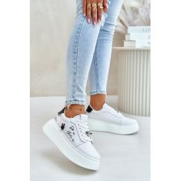 Balti sportbačiai Step in style
