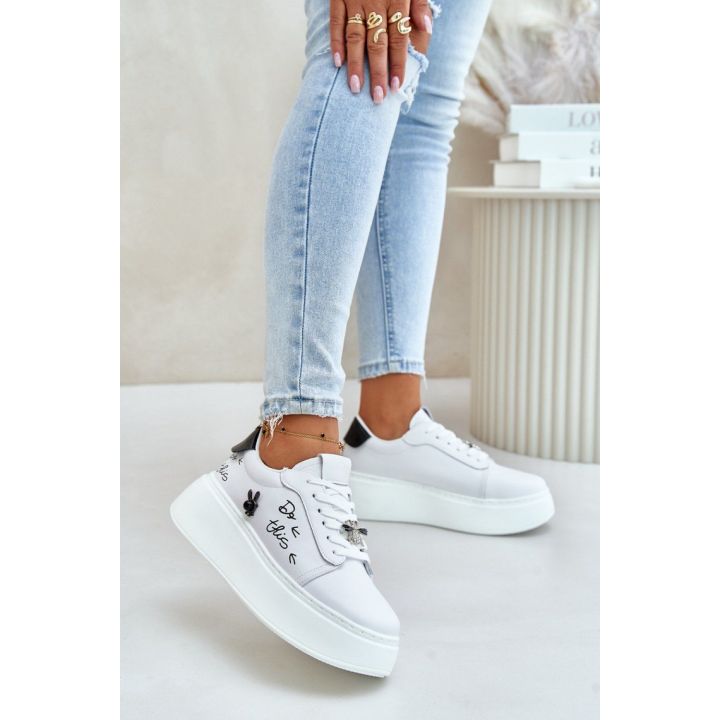 Balti sportbačiai Step in style