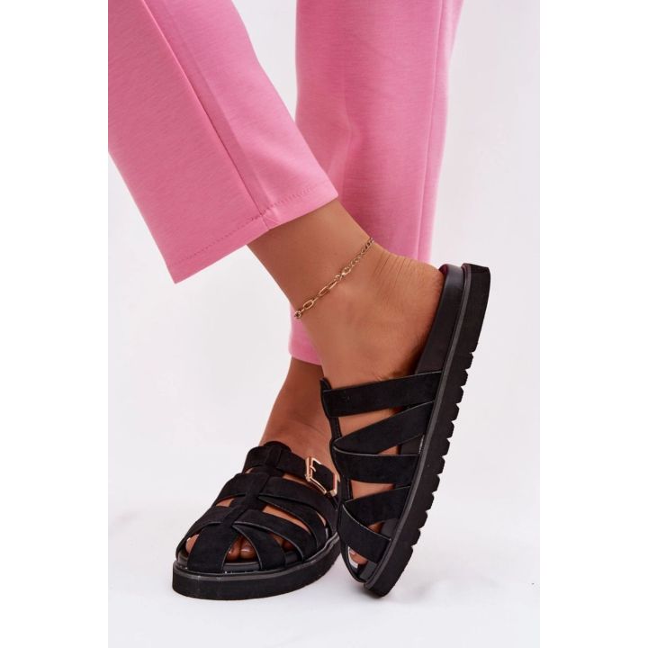 Juodos basutės Step in style
