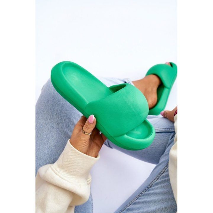 Moteriškos putplasčio šlepetės platforma, žalios