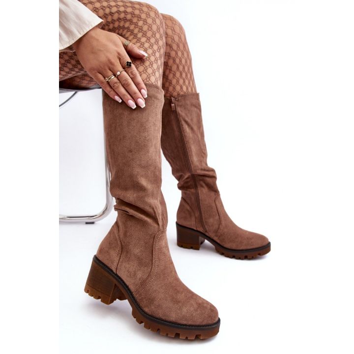 Ilgaauliai batai virš kelių su zomšos imitacija Step in style