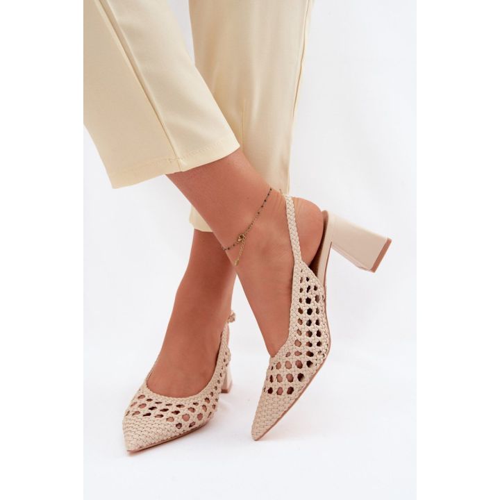 Smėlio spalvos basutės su kulnu Step in style