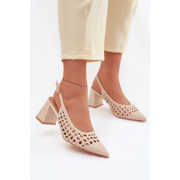 Smėlio spalvos basutės su kulnu Step in style